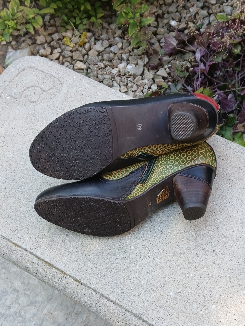 L'Artiste by Spring Step "Dramatic" Floral Leather Ankle Boots. Sz40(9) - Picture 7 of 14